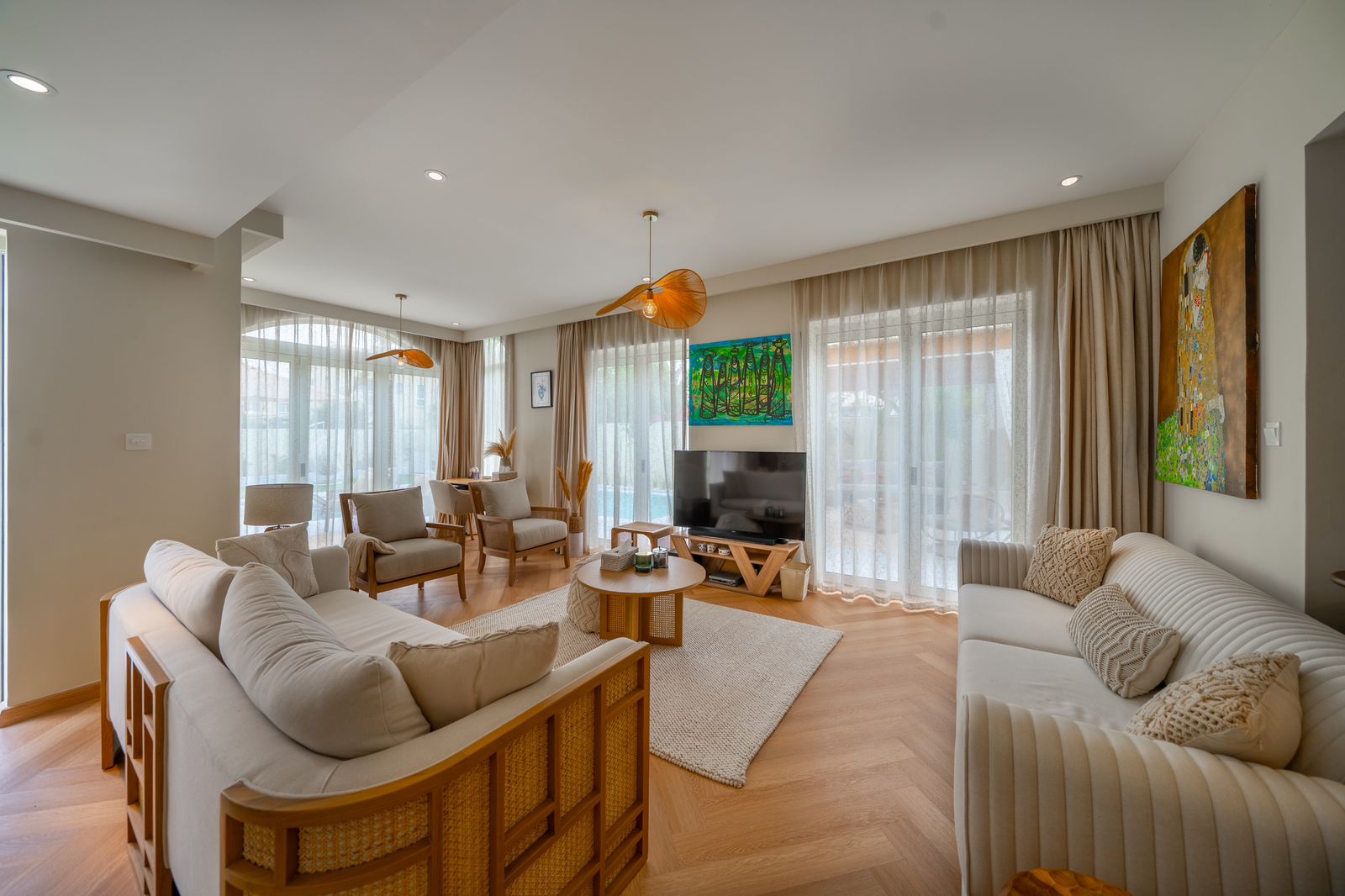 Dubai villa interior design trends 2025